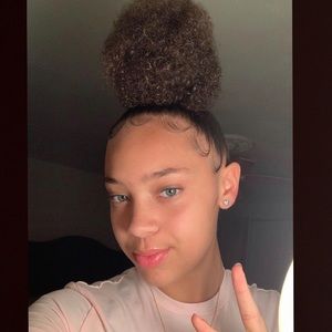 Meet your Posher, Amaya